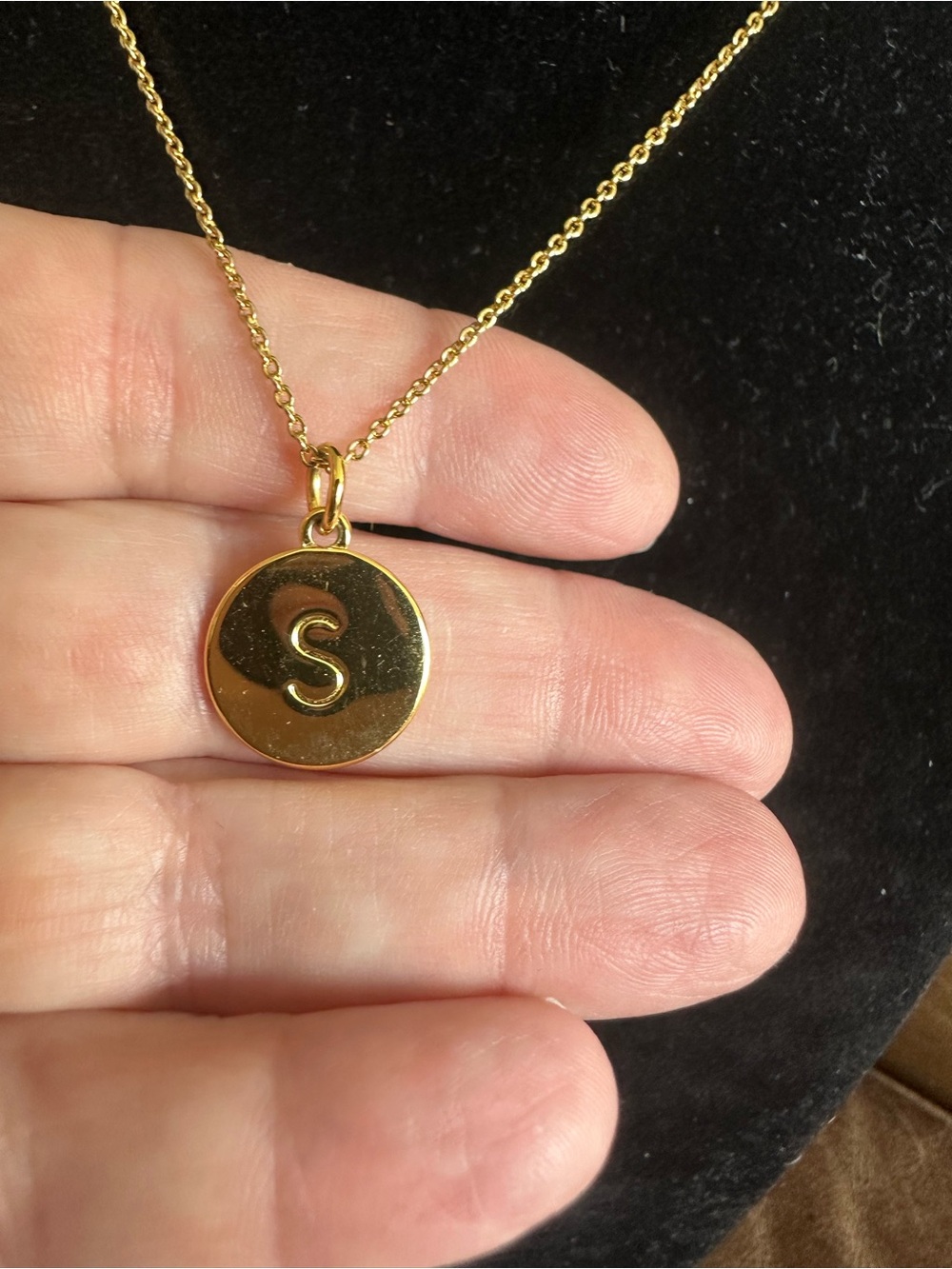 kate spade 12k Gold Initial S Disc Necklace